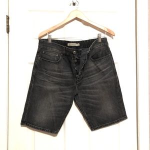 New Calvin Klein w/o tags Shorts Gray Denim Jean Shorts  sz 31 - very nice!